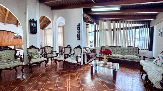 Casa en Venta Frente Al Colegio La Dolorosa — imagen 2