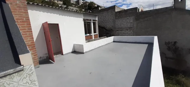 Venta de Terreno con Casa en Alma Lojana, Puengasi — imagen 2