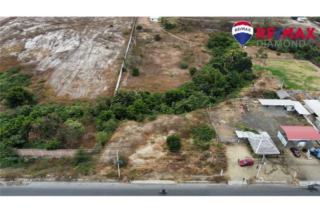 Terreno Industrial de Venta en Manta Manabi, Manabí — imagen 3