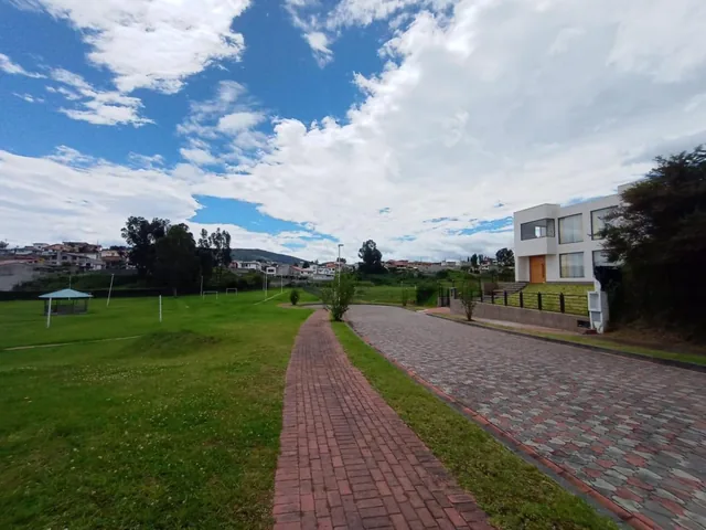Vendo Terreno Plano 927,31 m² - $111.900 Urb. Navarra II Sector El Colibrí - Valle de Los Chillos — imagen 4