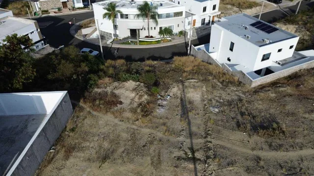 Terreno de Venta Dentro de Urbanizacion en Manta, Manabí — imagen 2