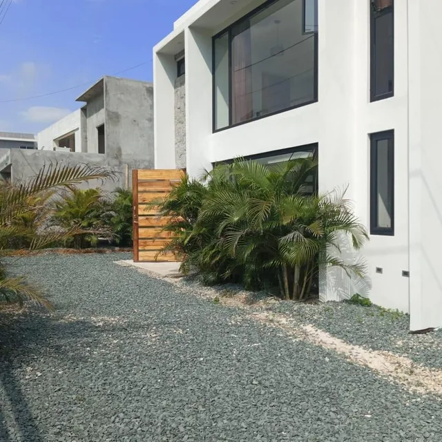 Casa con Piscina en Venta, Playas Villamil, Guayas — imagen 3