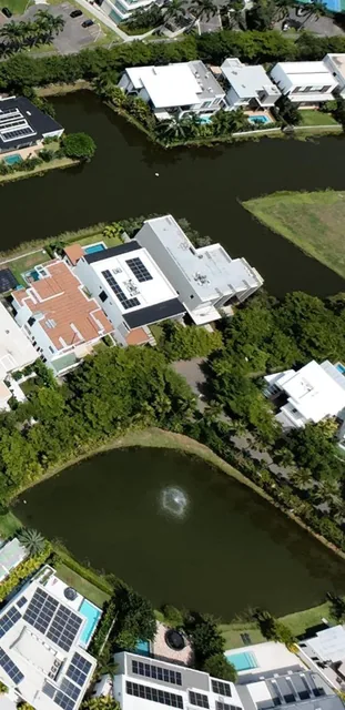 Blue Bay - Terreno Esquinero con Vista Al Lago en Venta - Isla Mocoli, Guayas — imagen 3