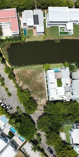 Blue Bay - Terreno Esquinero con Vista Al Lago en Venta - Isla Mocoli, Guayas — imagen 2
