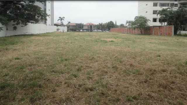 Vendo Terreno Para Edificio Frente Al Río Daule Samborondon, Guayas — imagen 5