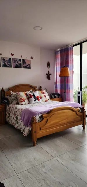 Vendo Casa Independiente Al Interior de un Edificio - La Primavera — imagen 2
