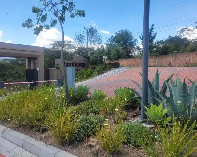 Hermoso Lote con Vista y Guardíania - Tumbaco — imagen 3
