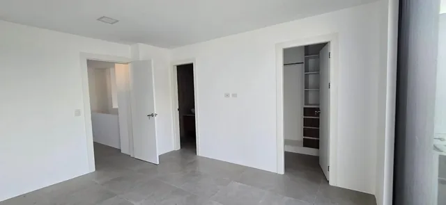Vendo Moderna Casa en Urbanización Privada La Costa Samborondón, Guayas — imagen 5