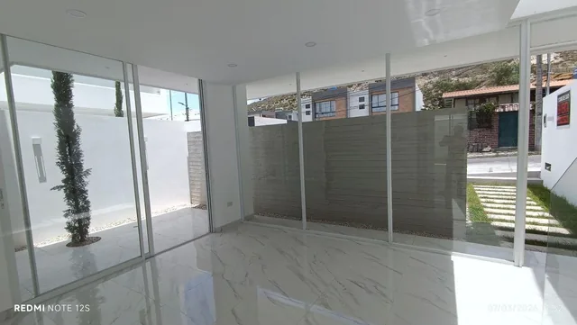 Casa en Venta en La Urbanización Ldu. Diseño Minimalista y Elegancia — imagen 5
