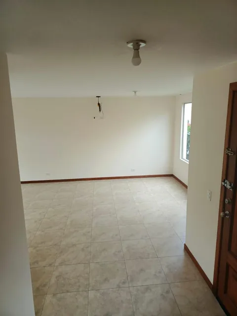 Vendo Casa Sector Dean San Jose del Valle - Los Chillos — imagen 2