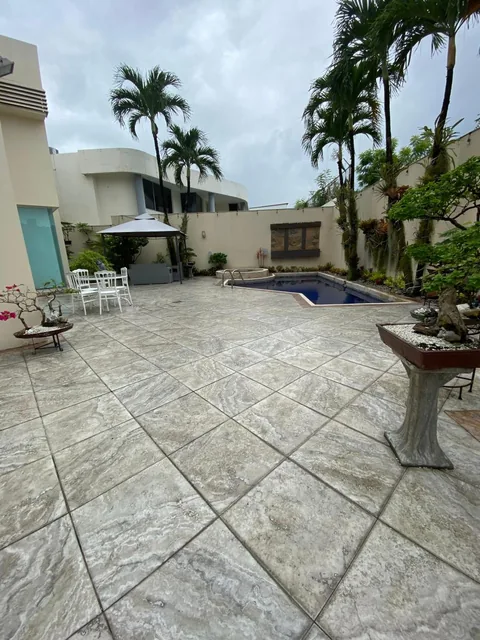 Casa con 4 Dorm. en Venta en Urb. Olympus, 512 m², Guayas — imagen 5