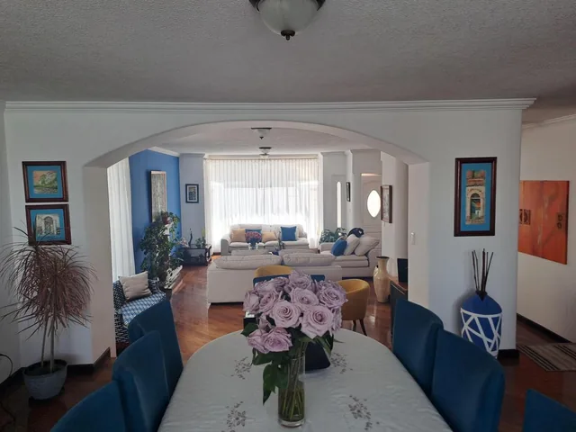 Vendo Excelente Casa Sector Colegio Sek — imagen 3