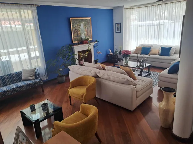 Vendo Excelente Casa Sector Colegio Sek — imagen 2