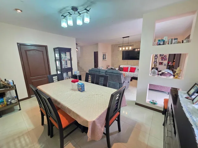 Casa de Oportunidad en Venta con Piscina, Terreno Grande, Esquinera, Via a La Costa Cerca Plaza Tia, Guayas — imagen 2