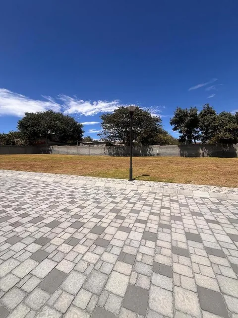 Terrenos de Venta en Puembo 401 m² Dentro de Urbanización — imagen 2