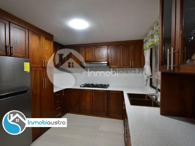 Baños, Venta de Hermosa Casa 04 Dorm., Azuay — imagen 2
