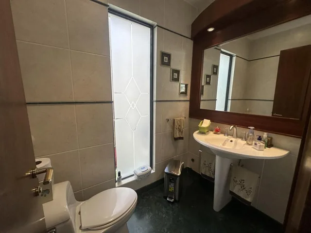 Casa de Venta en Cumbaya con Piscina — imagen 2