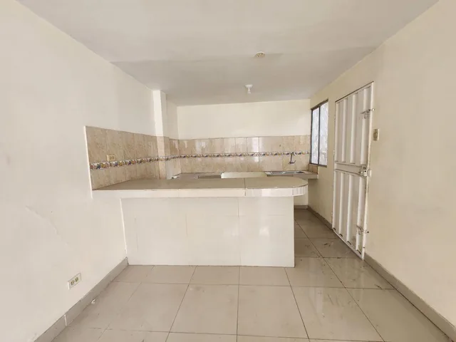 Vendo Mucho Lote 4, Casa de 84 m² con 3 Recámaras Acepto Biess, Guayas — imagen 4