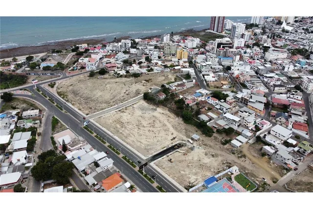 Terreno Comercial de Venta Manta Zona Sur Manabí, Manabí — imagen 2