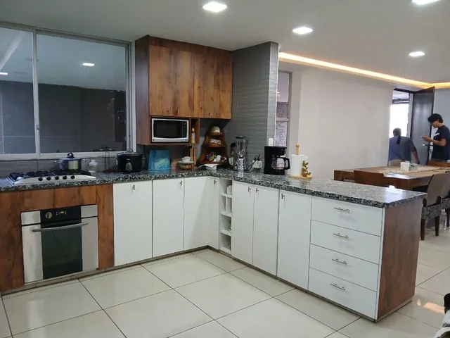 Vendo Hermosa Casa en La Eloy Alfaro — imagen 4