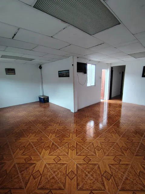 Vendo Villa de 190 m² de Terreno en La Alborada 10 Ma Etapa, Guayas — imagen 4