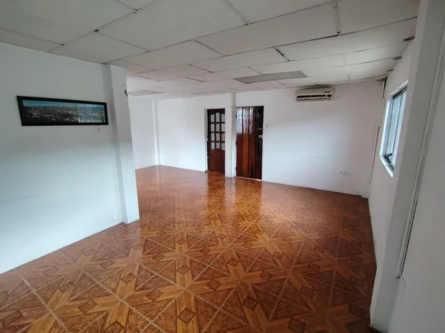 Vendo Villa de 190 m² de Terreno en La Alborada 10 Ma Etapa, Guayas — imagen 3