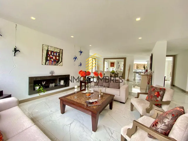 Casa con 500 m² y 4 Dorm. en Venta en Tumbaco — imagen 3