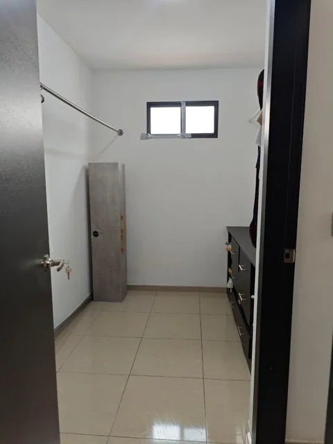 Casa de 3 Dorm. en Venta, Urbanización Napoli, Guayas — imagen 2