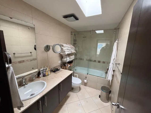 Vendo Casa en un Conjunto, Cerca de La Ruta Viva, Cerca de La Primavera, Via Lumbisi, Cector Cumbaya — imagen 3