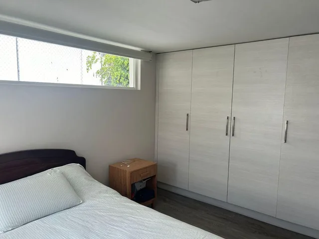 Casa de Una Sola Planta de 230 m Totalmente Remodelada — imagen 3