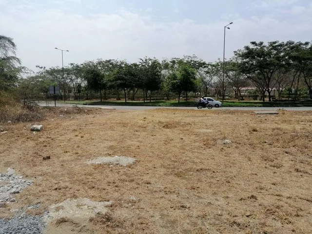 Terreno Comercial de Venta en Urbanización Villas del Rey, 1931 m, Guayas — imagen 2