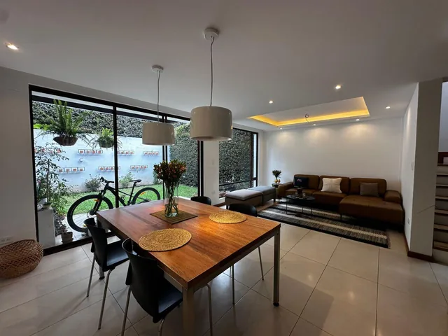 Se Vende Casa Dentro de Conjunto Sector Tumbaco — imagen 2