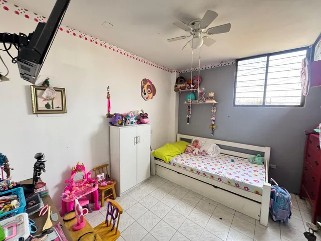 Venta de Casa Multifamiliar o Rentera en Samanes 2, Guayas — imagen 4