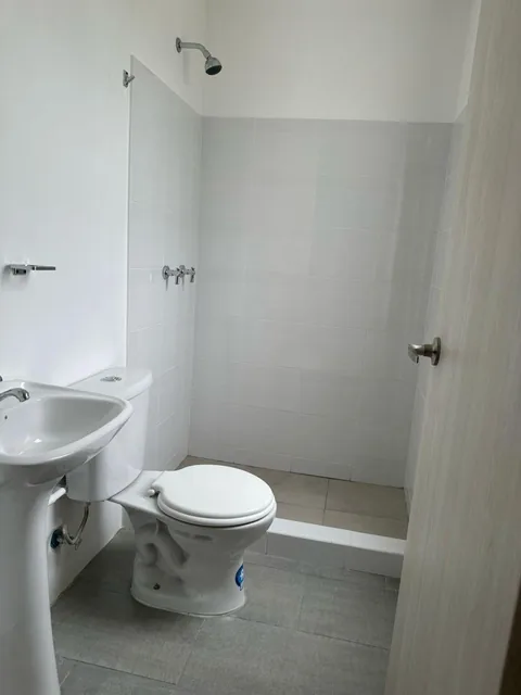 Venta de Casa Esquinera de Estreno en Valle Norte - Via a Salitre/aurora (Jp), Guayas — imagen 4