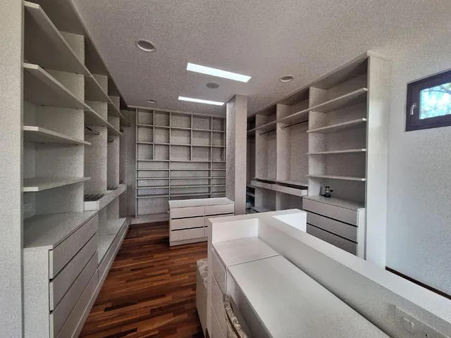 Venta Casa de Lujo Tumbaco Sector La Viña — imagen 2