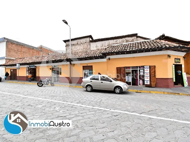 Centro Histórico, Venta de Casa Comercial con 06 Locales, Azuay — imagen 3