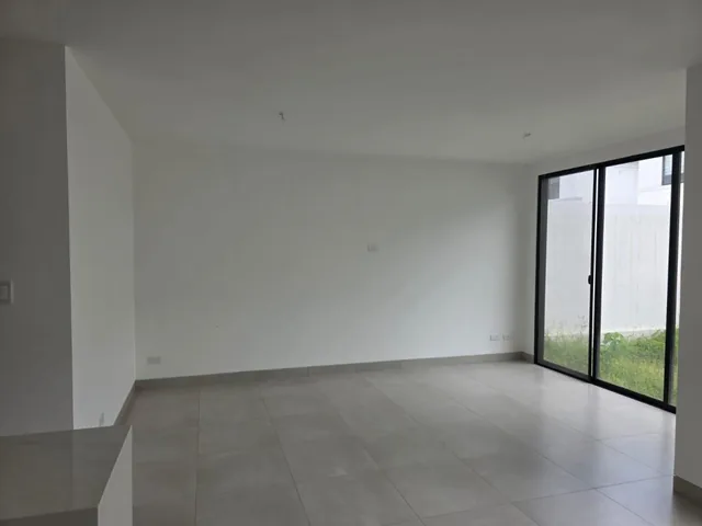 Casa en Venta Excelente Precio y de Estreno Urb. Bosques Alba del Bosque, Km. 18 Via a La Costa, Guayas — imagen 3