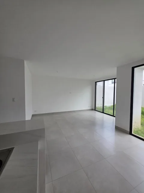 Casa en Venta Excelente Precio y de Estreno Urb. Bosques Alba del Bosque, Km. 18 Via a La Costa, Guayas — imagen 2