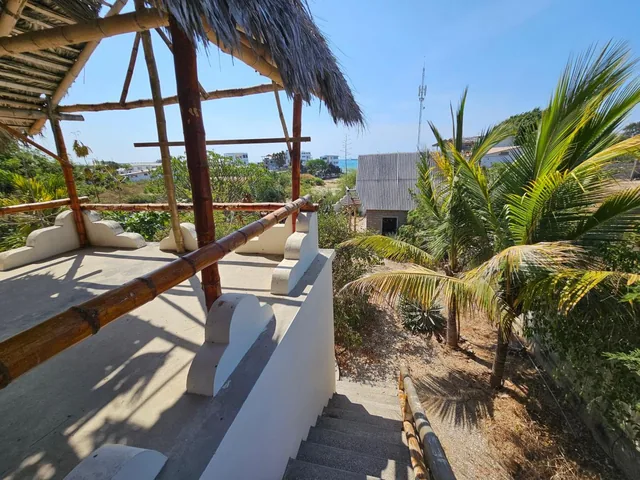 Vendo Casa con Vista Al Mar y Amplio Terreno en Brisa de Ballenita — imagen 5