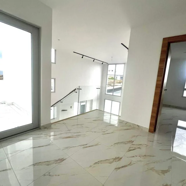 Casa de Venta Urb Cristal Azul 200 m de Terreno 137 m de Construccion $165.000, Manabí — imagen 3