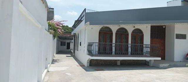 Se Vende Casa en Portoviejo, Calle Tennis Club, Manabí — imagen 4