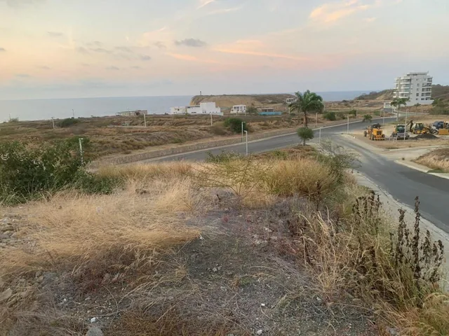 Terreno con Vista Al Mar de Venta en Manta, Manabí — imagen 4