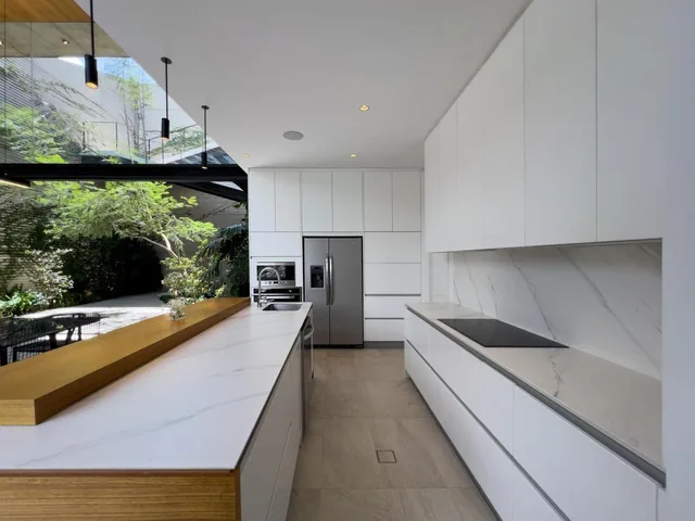 Casa de Venta Ubicada en Nayón, Moderna, Excelentes Acabados, Piscina, Vista — imagen 4