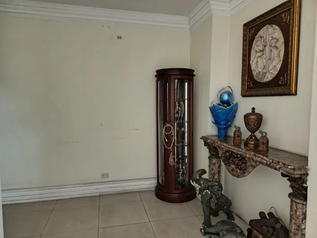 Venta Casa Rentera Esquinera en Sucre y Av Briones, Guayas — imagen 3