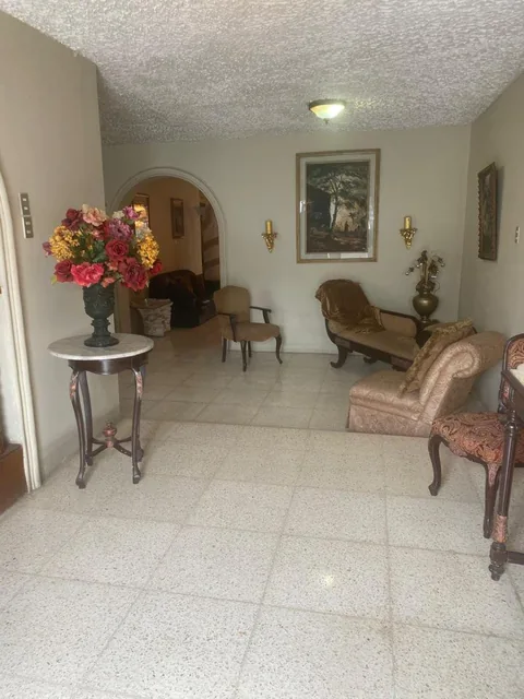 Casa Amplia 2 Plantas en Santa Cecilia (Zona Norte) — Lote 530 m² - Garaje, Patio y Garita - $229,00, Guayas — imagen 5