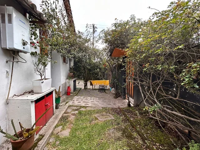 Hermosa Casa Esquinera y Rentera en La Floresta — imagen 4
