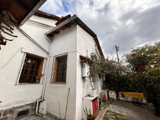 Hermosa Casa Esquinera y Rentera en La Floresta — imagen 3