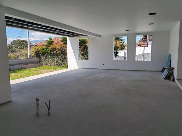 Casa en Venta en Nayon Urbanización 265 m² — imagen 4