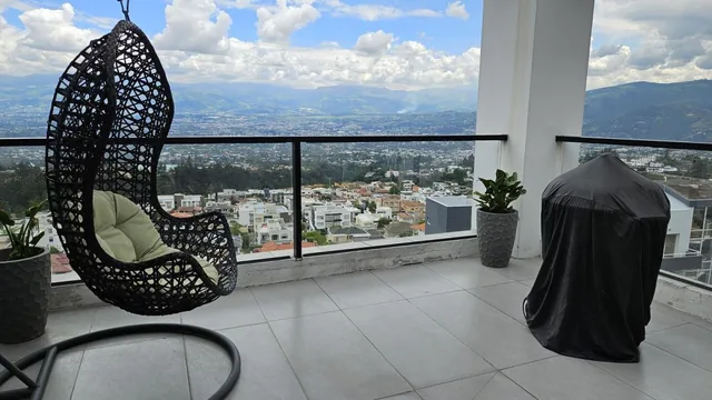 Departamento Penthouse en Venta Urb. Vista Grande Cumbayá — imagen 2