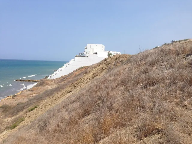 Macrolotes Frente Al Mar Dentro de Ciudad del Mar en Manta, Manabí — imagen 5